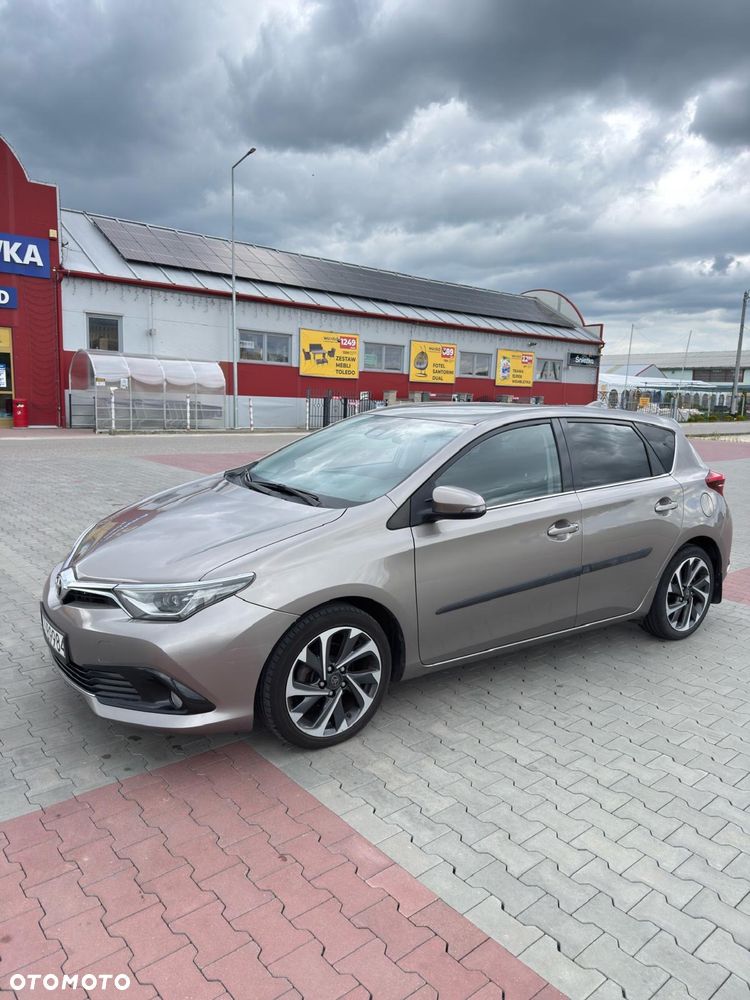 Toyota Auris - 2