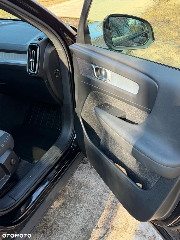 Volvo XC 40 T3 Momentum Pro - 11