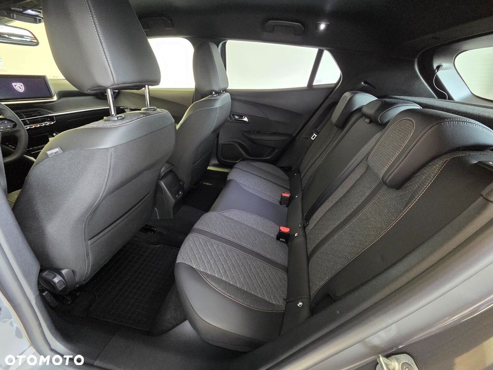 Peugeot 2008 - 9
