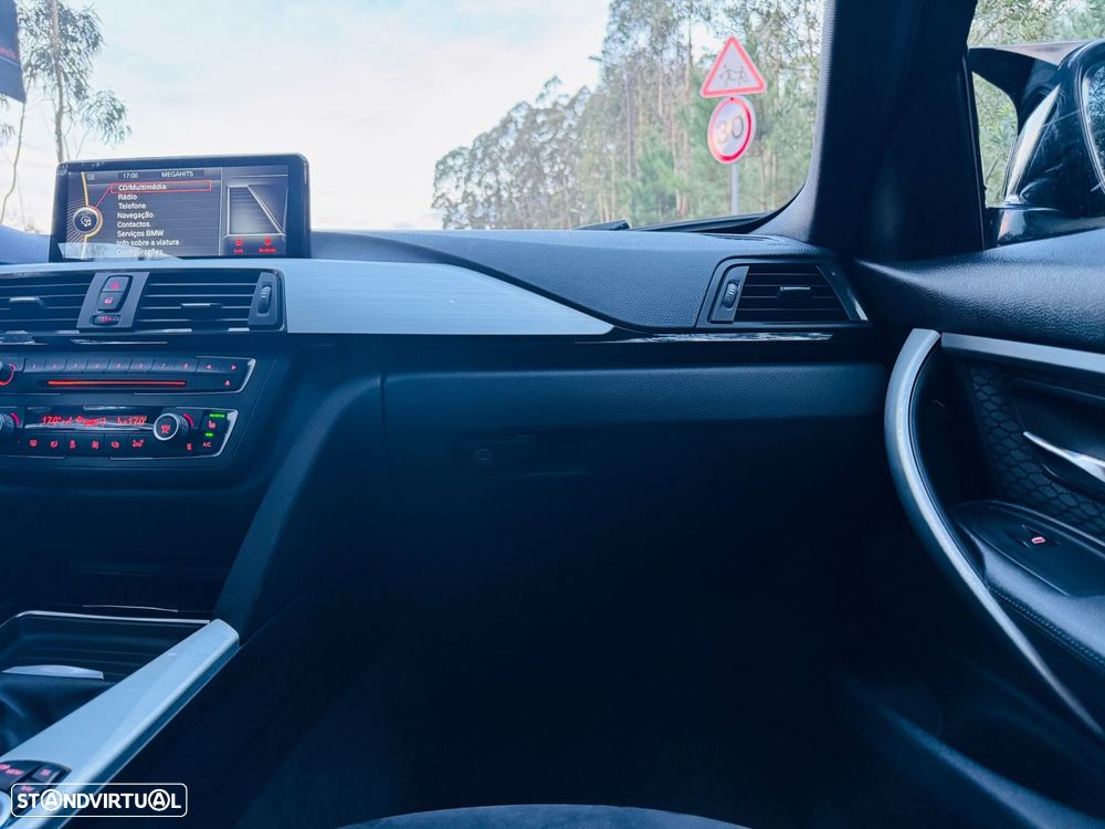 BMW 320 d Touring Pack M - 33