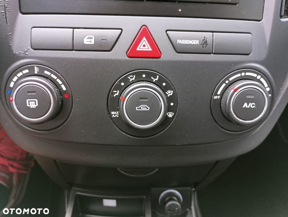 Kia Ceed 1.4 CVVT Attract - 33