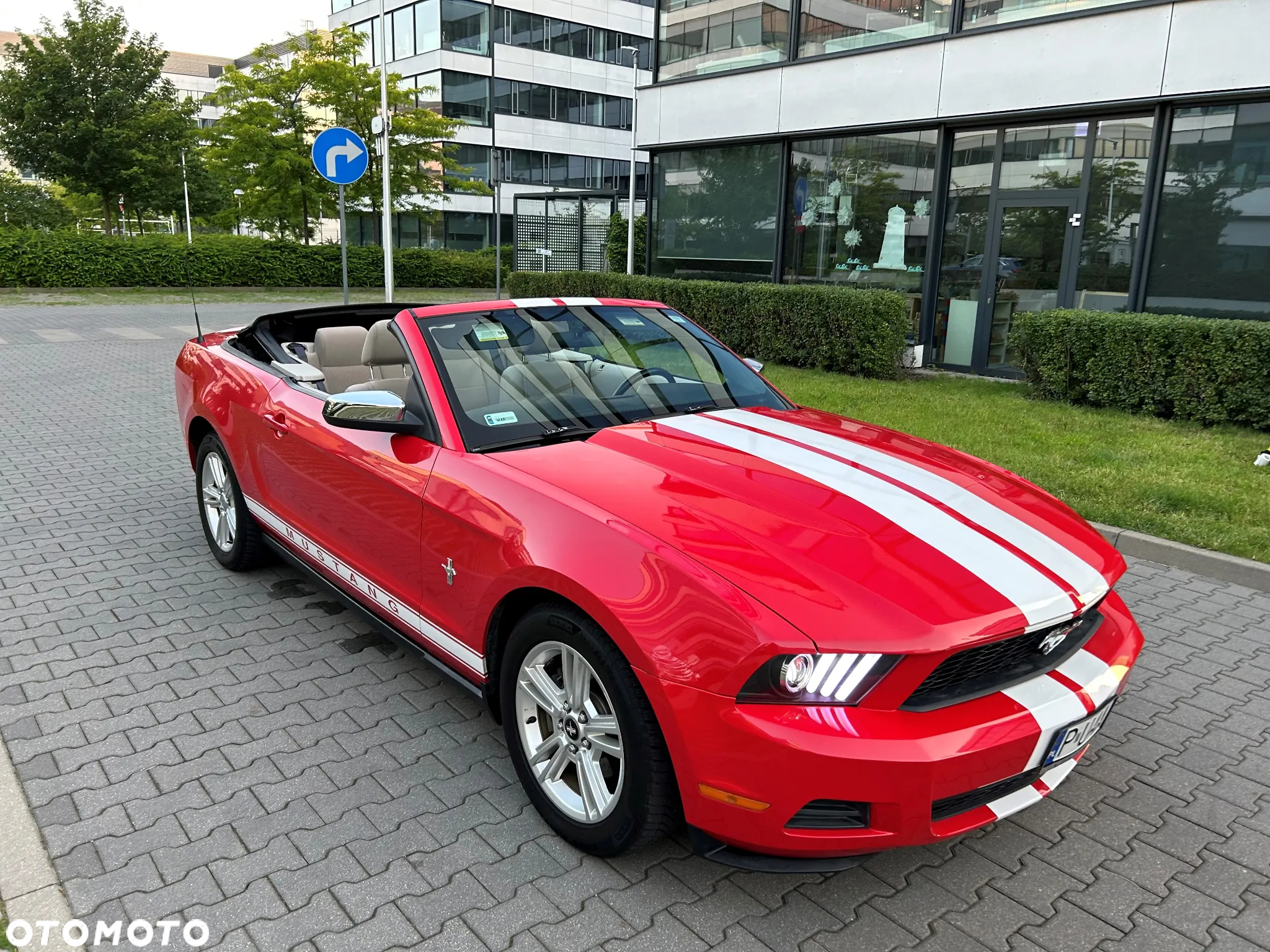 Ford Mustang - 4