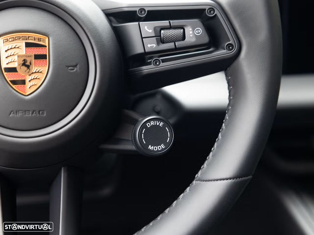 Porsche Macan Electric - 27