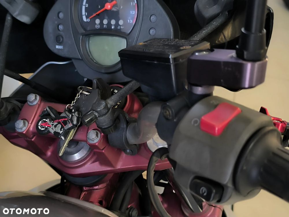 Yamaha XJ - 28