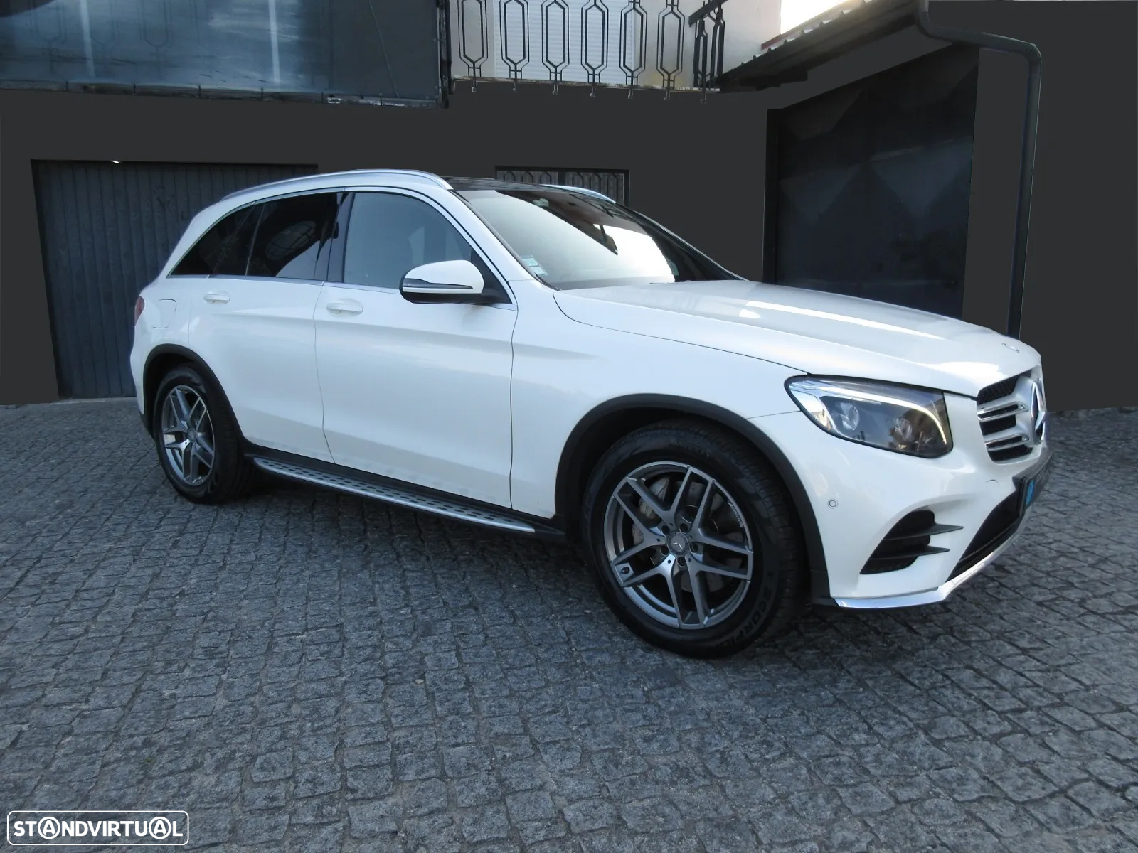 Mercedes-Benz GLC 220 d 4Matic 9G-TRONIC AMG Line - 12