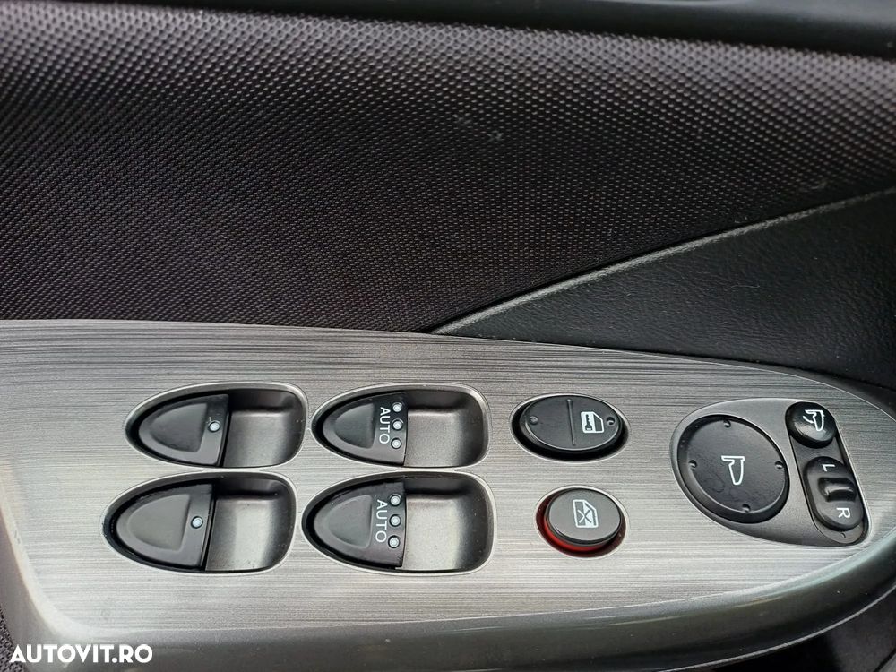 Honda Civic 1.8 SOHC i-VTEC MT Executive - 14