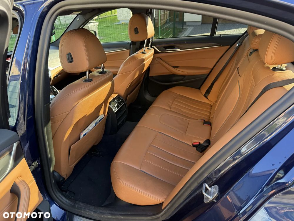 BMW Seria 5 520d xDrive M Sport sport - 12