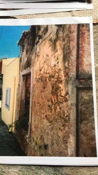 Ruína com Potencial para Moradia V2 na Lourinhã - Grande imagem: 2/6