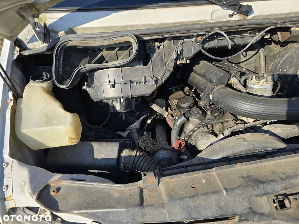 Mercedes-Benz Sprinter - 11