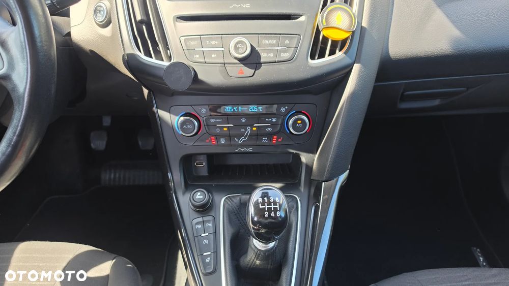 Ford Focus 1.6 TDCi DPF Start-Stopp-System Titanium - 12