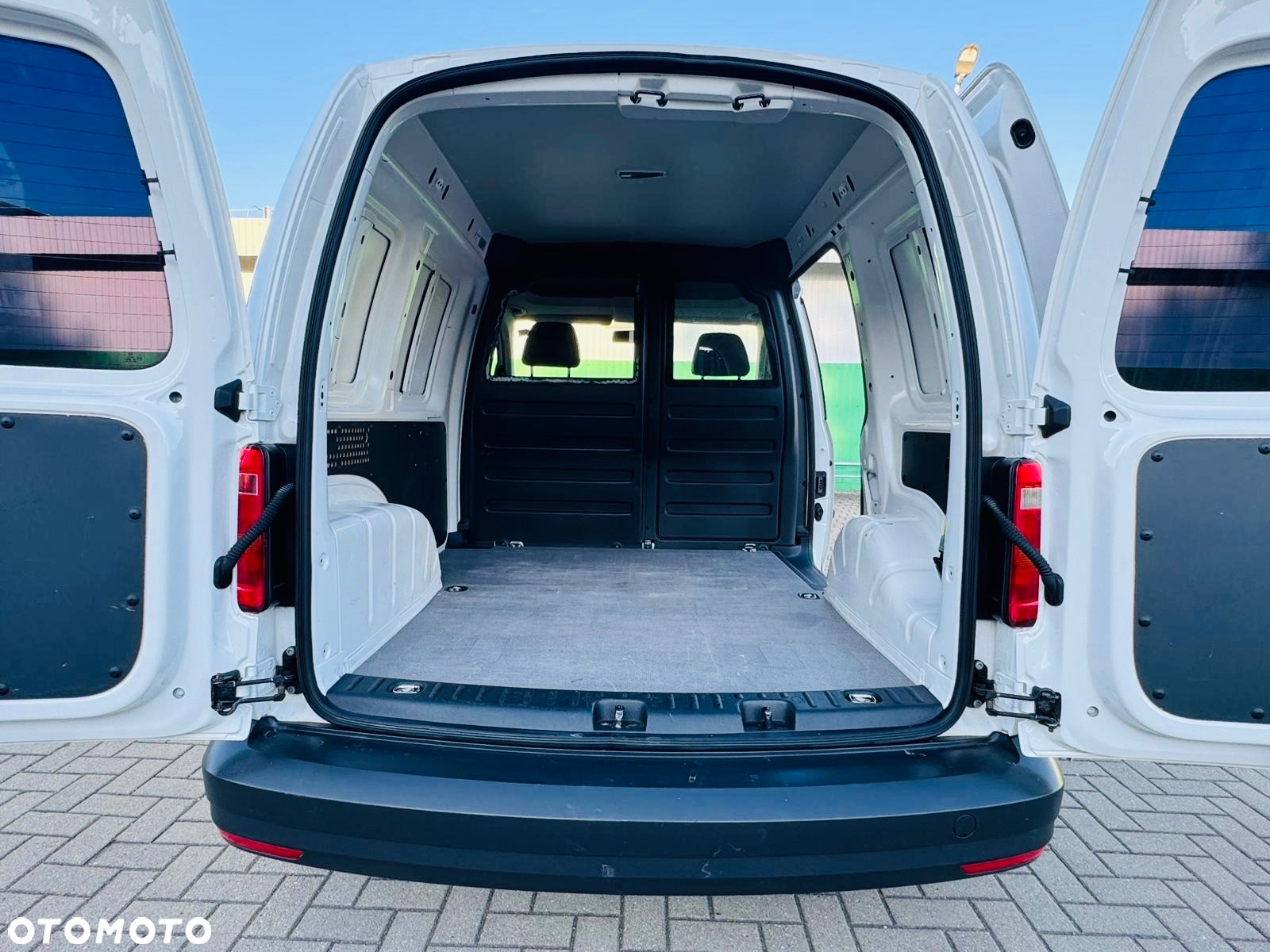 Volkswagen Caddy - 18