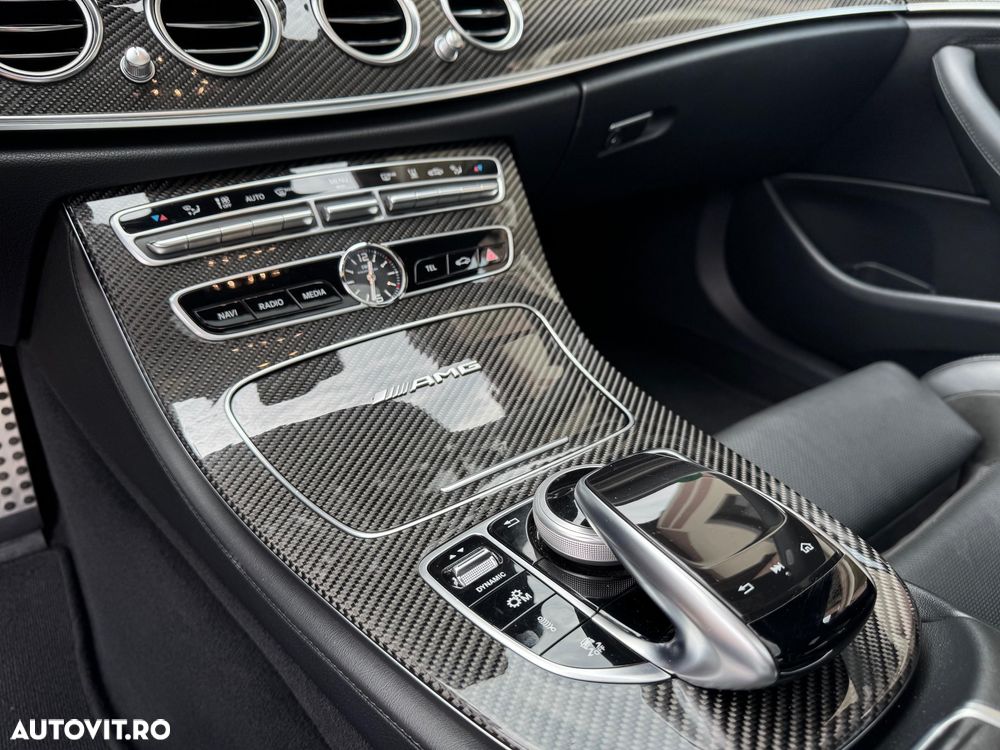 Mercedes-Benz E AMG 63 4Matic AMG Speedshift 9G-MCT - 16