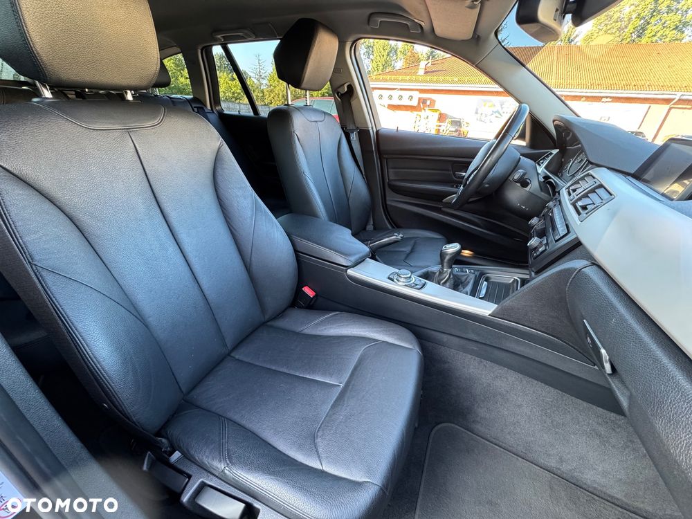 BMW Seria 3 318d Blue Performance - 16