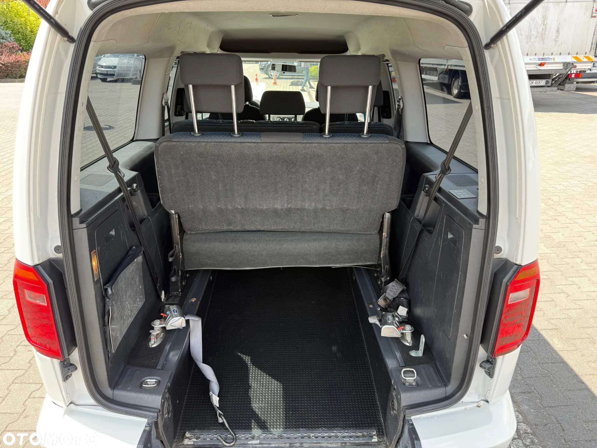 Volkswagen Caddy 2.0 TDI (7-Si.) DSG Maxi Family - 3