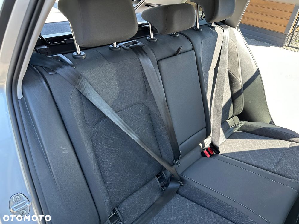 Volkswagen Golf Variant - 25