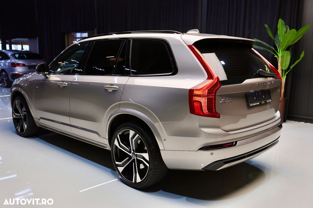 Volvo XC 90 B5 D AWD Ultimate Dark - 4