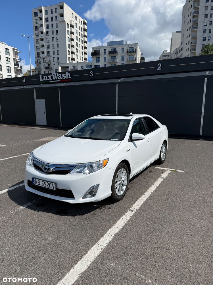 Toyota Camry 2.4 Hybrid - 1
