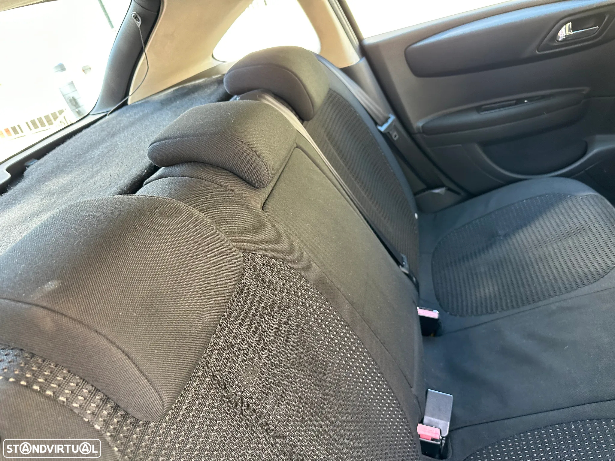 Citroën C4 1.6 HDi VTR Pack Airdream - 25