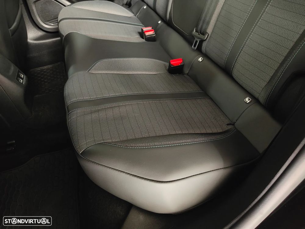 Peugeot 208 1.2 PureTech Allure Pack - 32