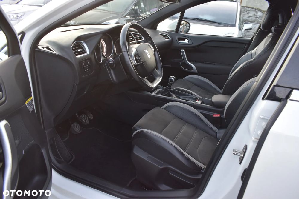 DS Automobiles DS 4 - 5