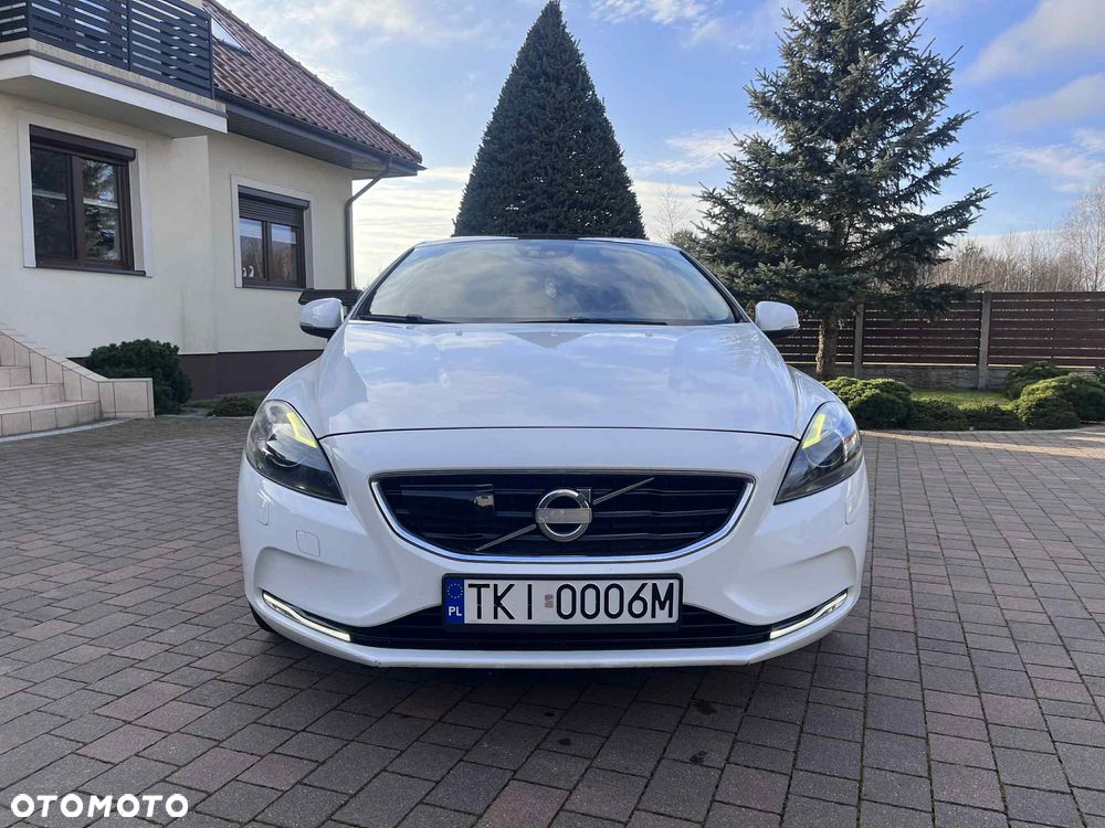 Volvo V40 D2 Momentum - 22