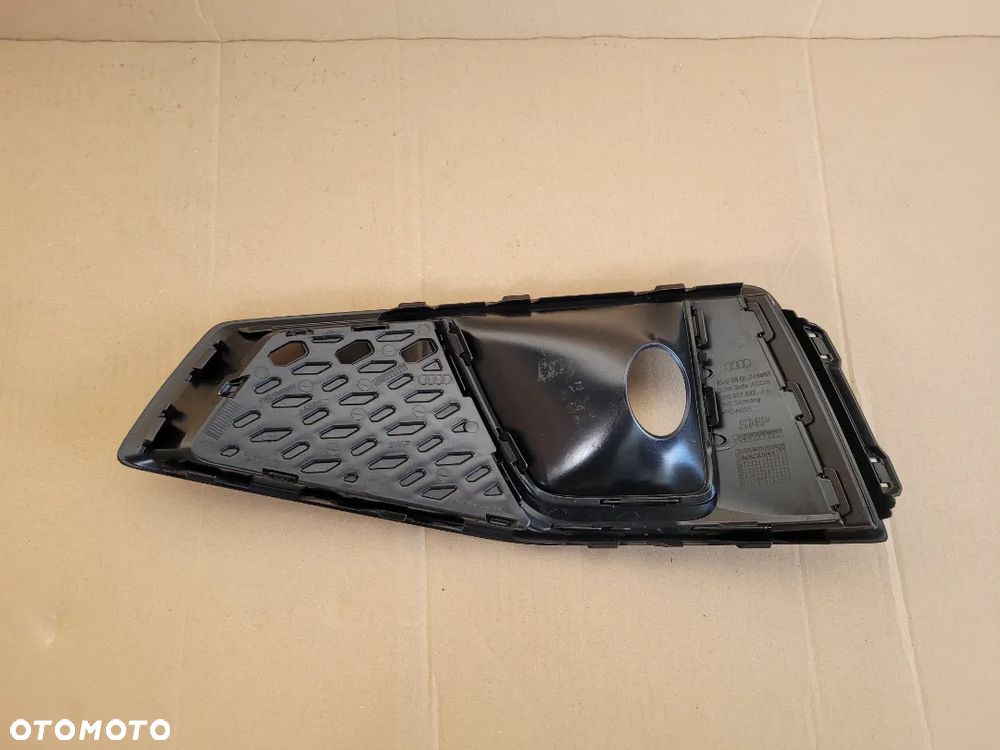 AUDI A4 S4 B9 S LINE 8W0807682B KRATKA PRAWA PRZÓD - 9