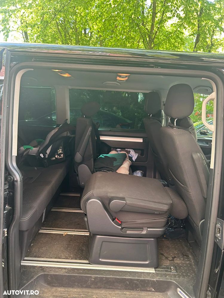 Volkswagen Multivan - 8