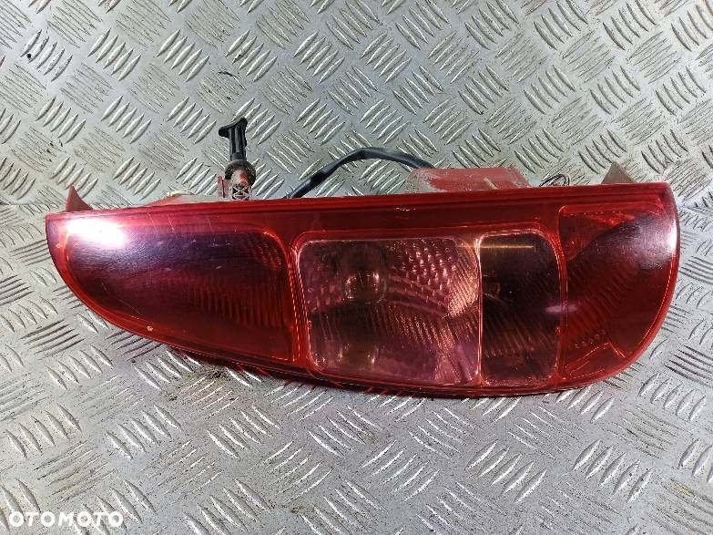LAMPA PRAWA TYLNA PEUGEOT 807 - 1