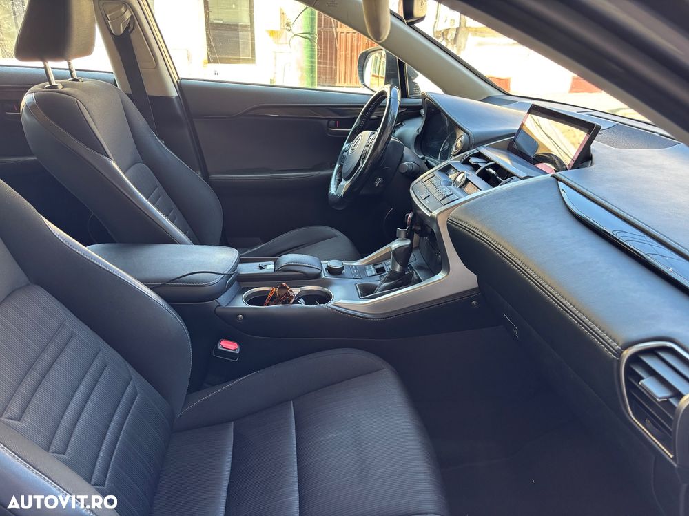 Lexus Seria NX 300h AWD Executive Plus - 14