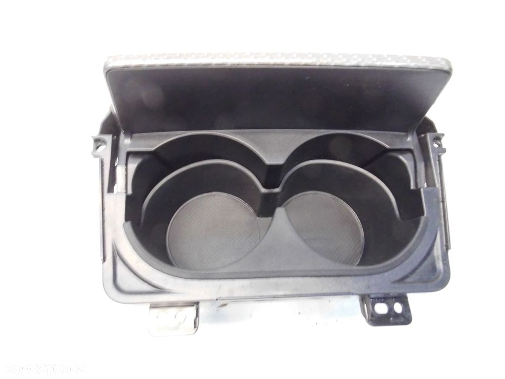 SCHOWEK UCHWYT NA NAPOJE KUBKI MITSUBISHI OUTLANDER III LIFT 2020r. ORYGINAŁ - 4