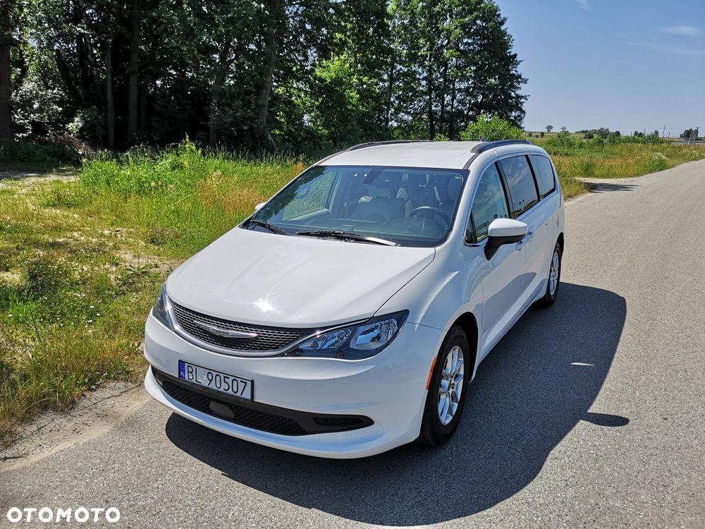 Chrysler Pacifica - 3