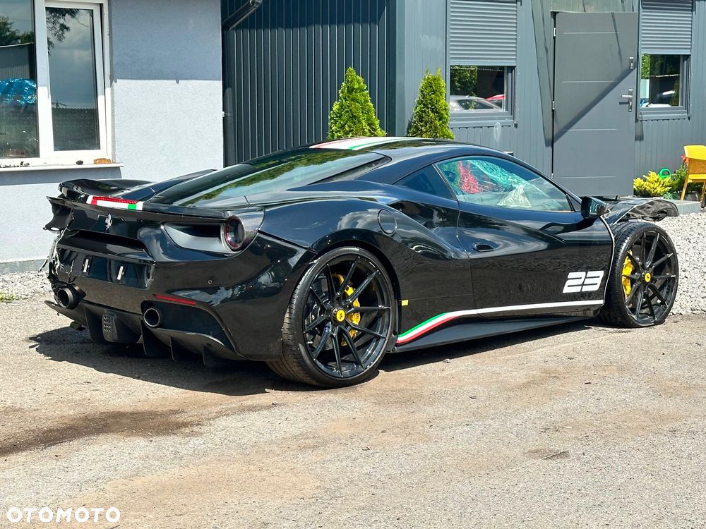 Ferrari 488 - 14