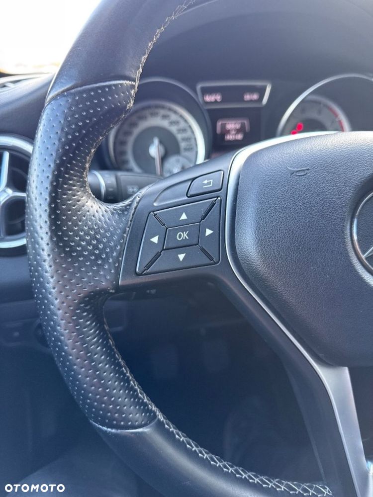 Mercedes-Benz CLA - 36