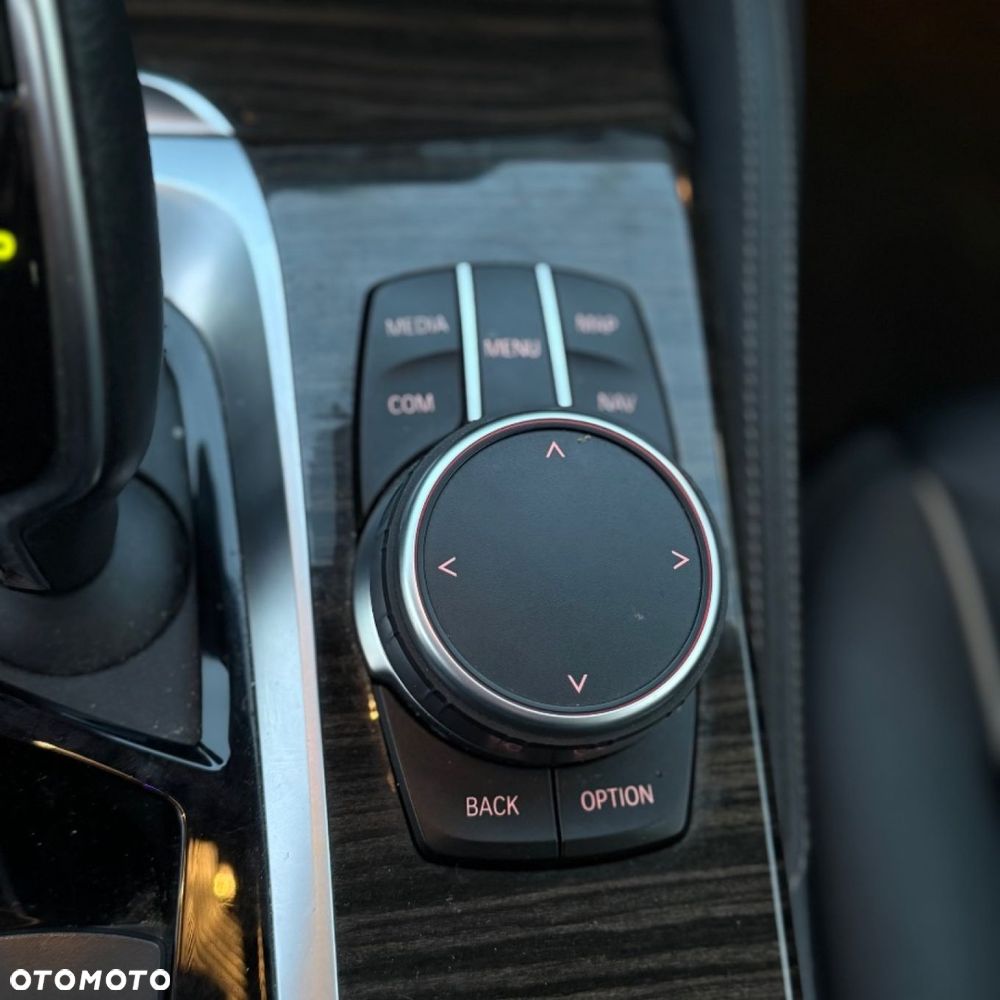 BMW Seria 5 - 36