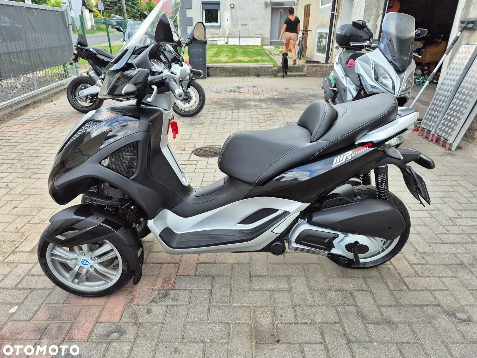 Piaggio MP-3 - 8