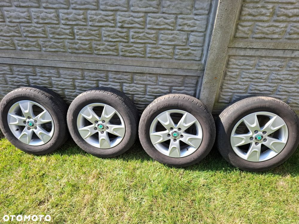 Skoda Fabia 1.2 TSI Active - 16