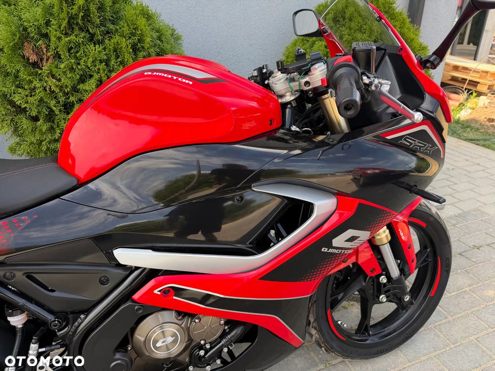 QJMOTOR SRK 125R - 15