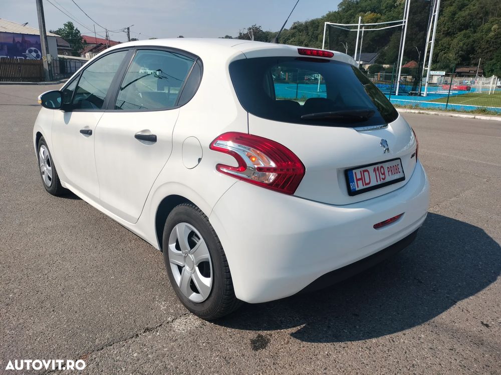 Peugeot 208 - 14