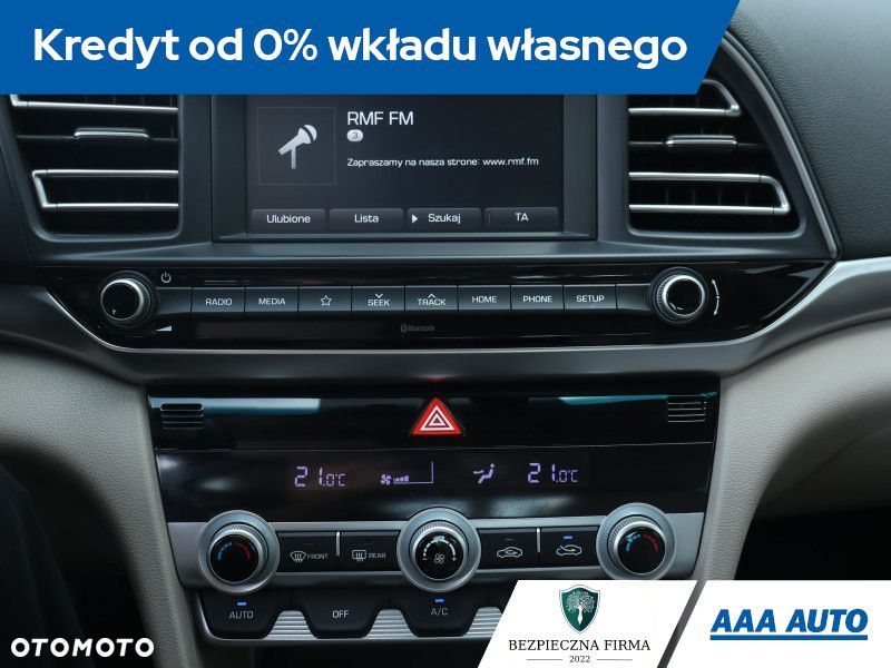 Hyundai Elantra - 14
