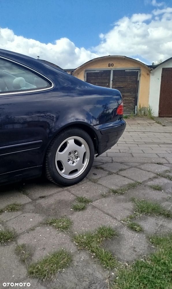 Mercedes-Benz CLK - 8