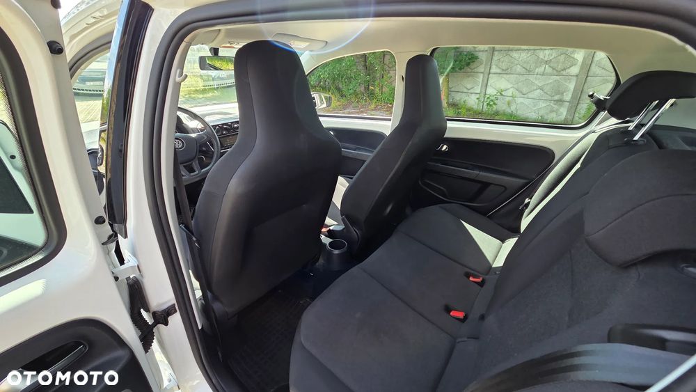 Volkswagen up! move - 11