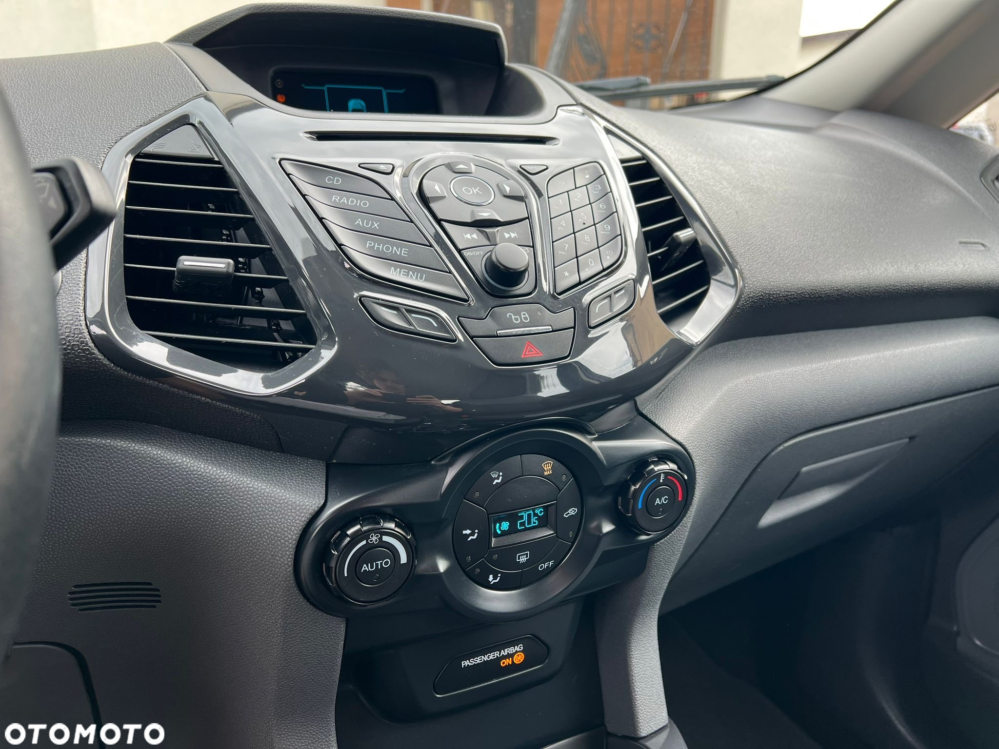 Ford EcoSport 1.0 EcoBoost COOL&CONNECT - 17