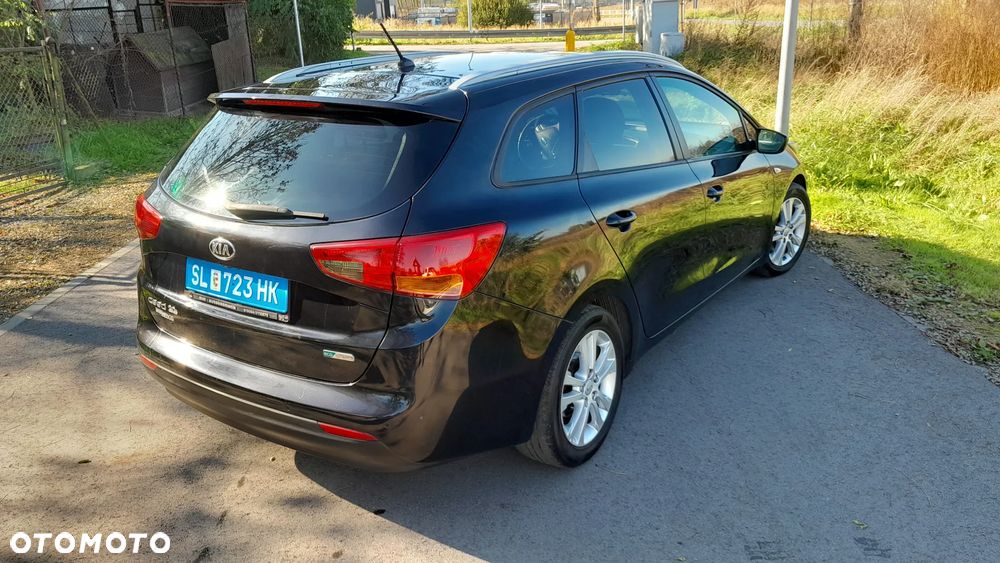 Kia Ceed - 28
