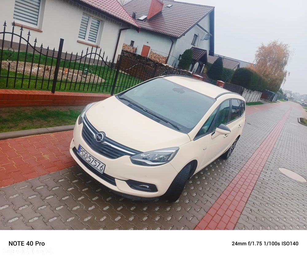 Opel Zafira 2.0 CDTI Cosmo - 1