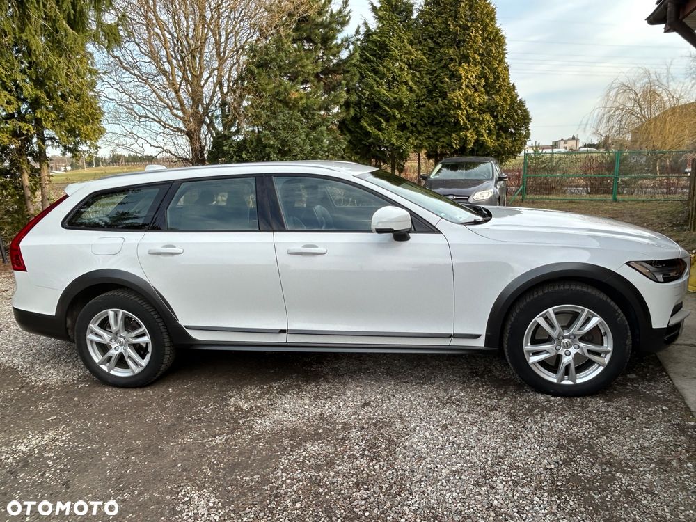 Volvo V90 Cross Country T5 AWD Ocean Race - 17
