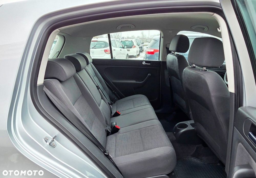 Volkswagen Golf Plus - 9