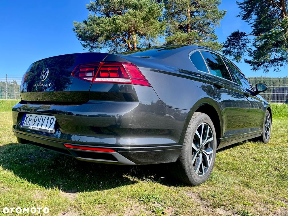 Volkswagen Passat 2.0 TDI SCR Comfortline DSG - 9