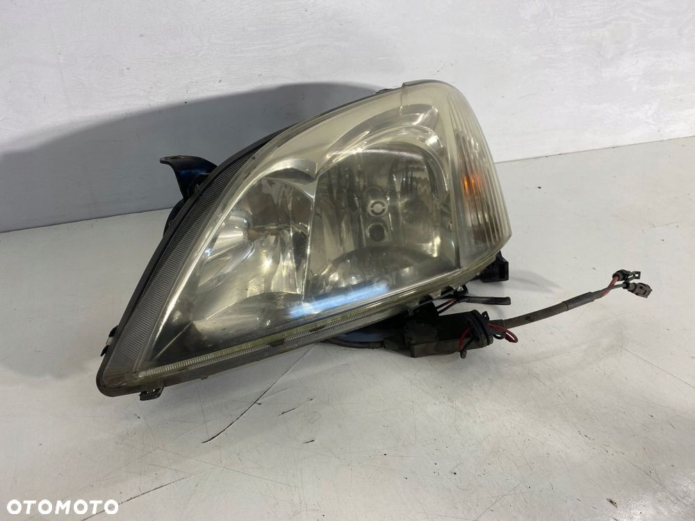 lampa lewy przód lewa przednia toyota corolla ix e12 eu - 2