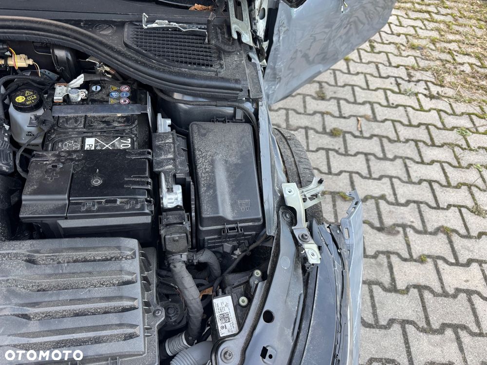 Volkswagen Golf 2.0 TDI SCR DSG Goal - 20