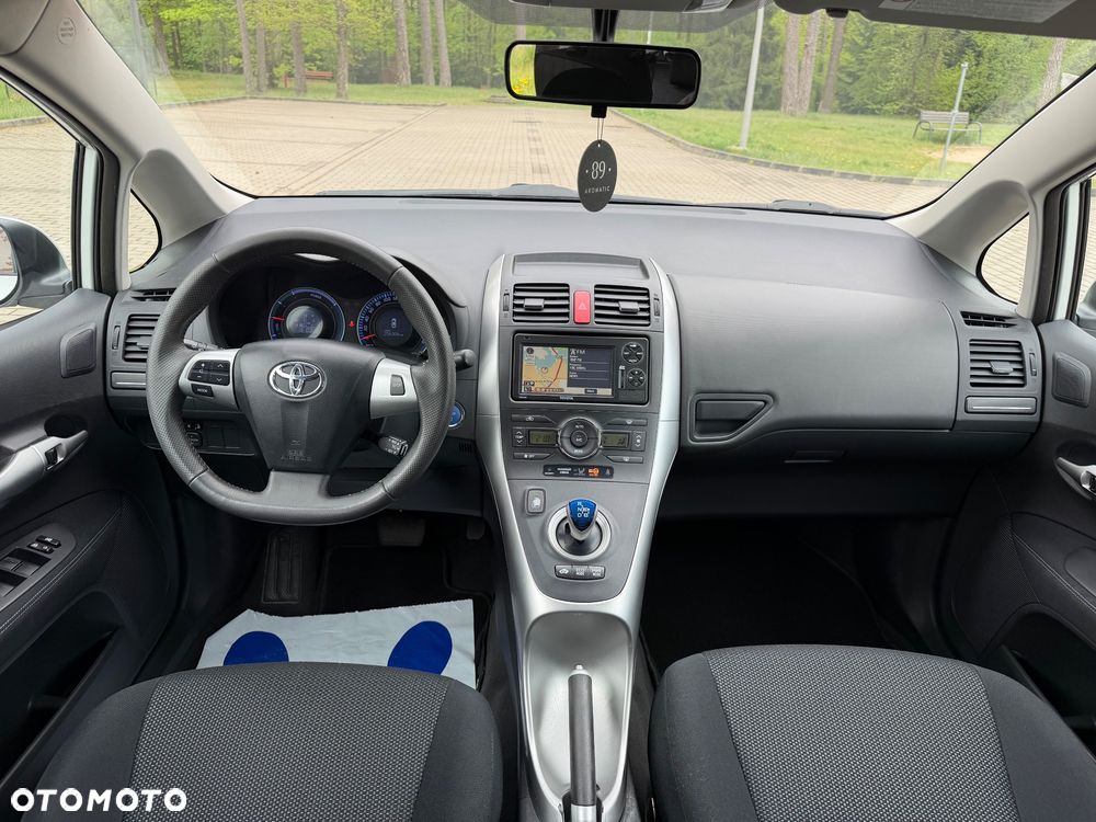 Toyota Auris 1.8 HSD Luna - 32